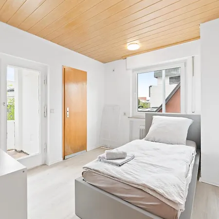 Monteurwohnung In Ebersbach Raumschmide Eb04 アパート Ebersbach an der Fils