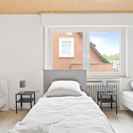 Monteurwohnung In Ebersbach Raumschmide Eb04 アパート Ebersbach an der Fils